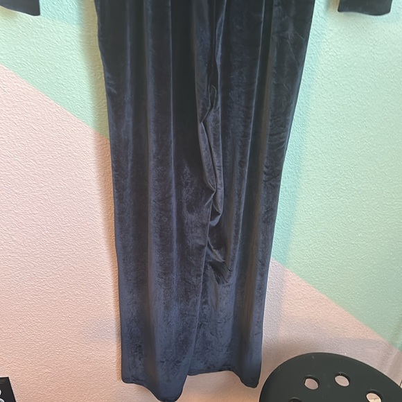 Flash Sale💝 Fabletics Navy velvet jumpsuit size S - Picture 8 of 12